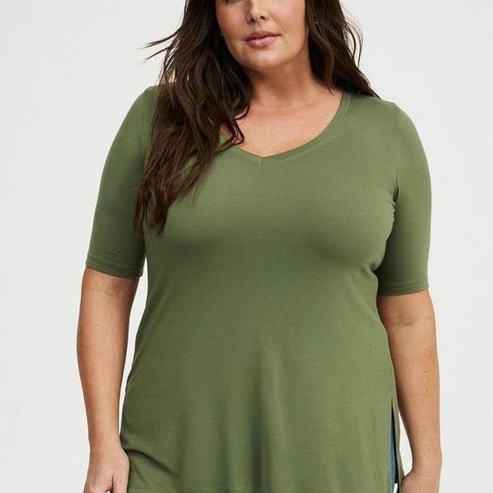 Torrid Green plus size side slit top NWT size 1‎